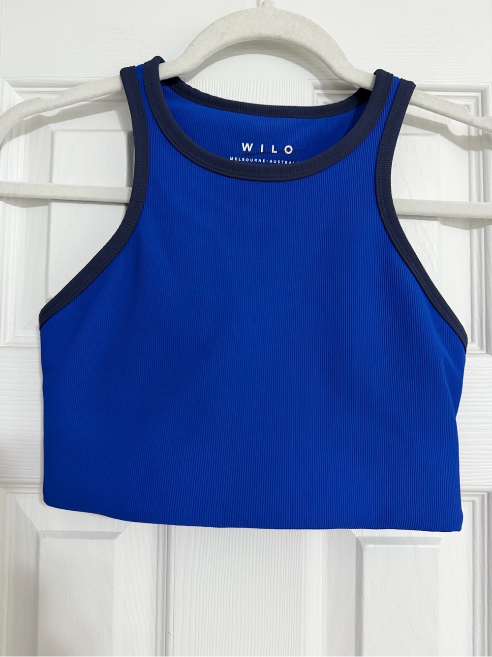 WILO Blue Ribbed Cropped Tank with navy Trim size small Australia activewear‎